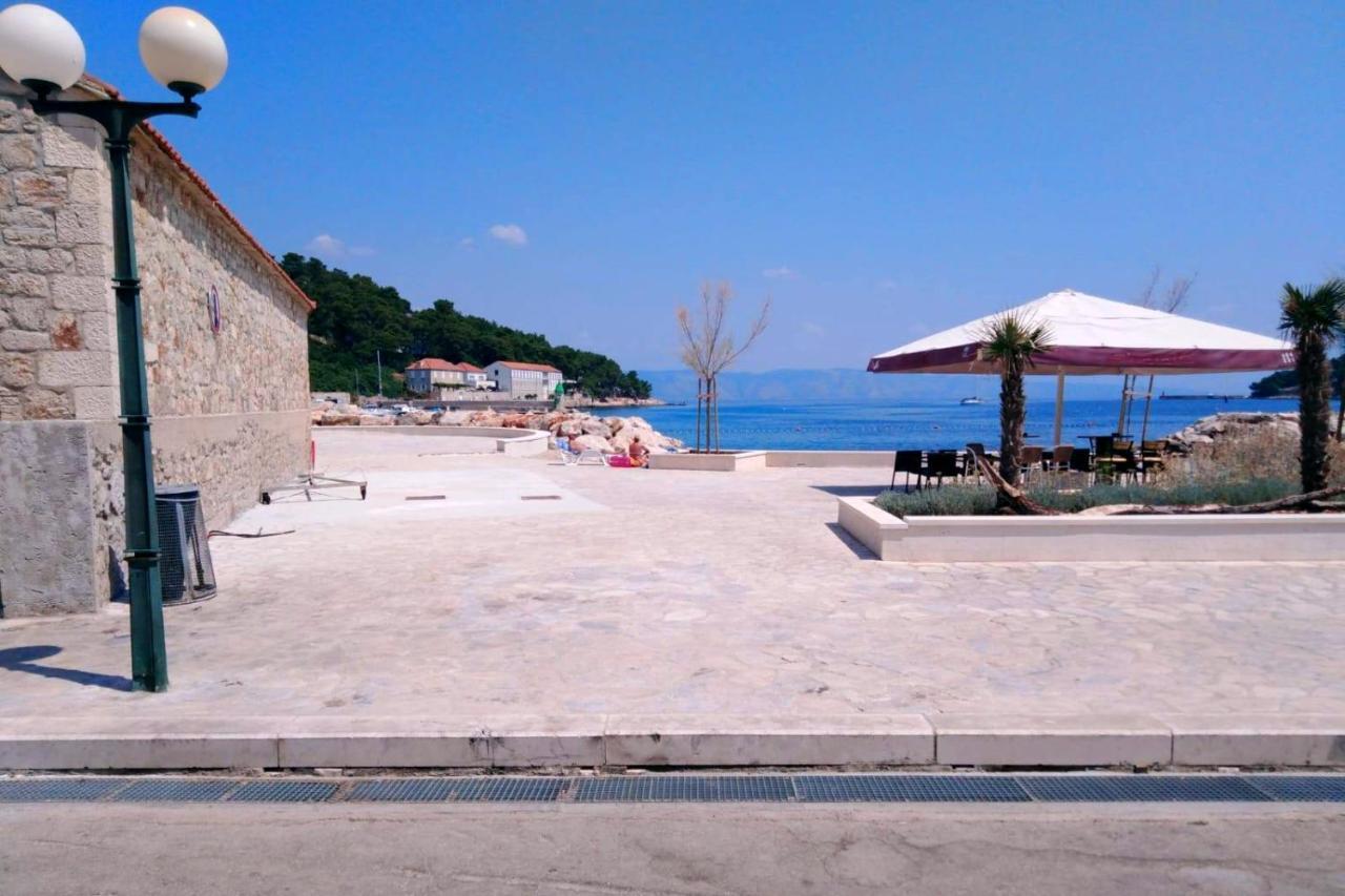 Apartments By The Sea Jelsa, Hvar - 11319 Jelsa  Exterior photo