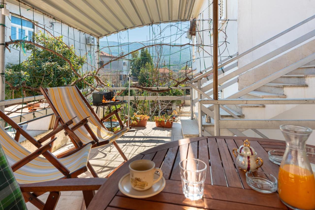 Apartments By The Sea Jelsa, Hvar - 11319 Jelsa  Exterior photo